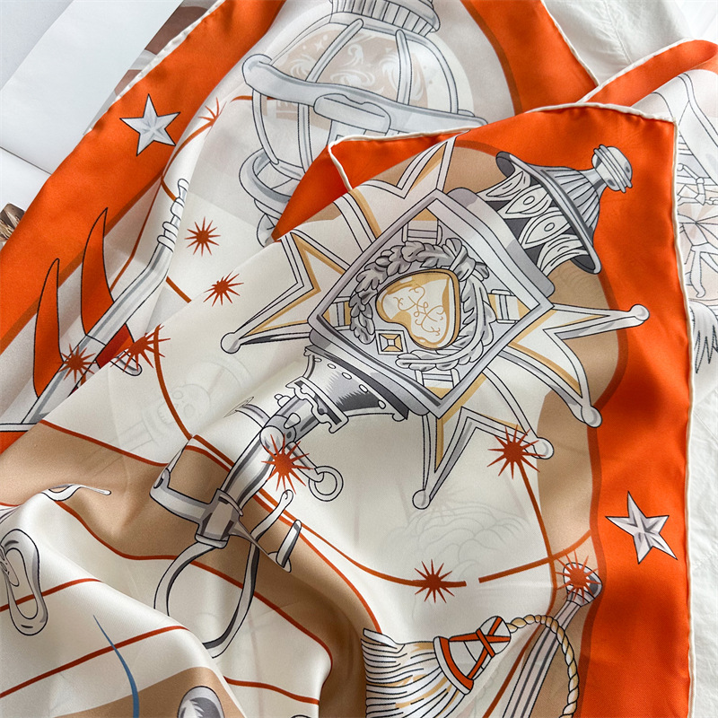 Luxury Brand Scarf Large Silk  - đánh giá và giá Travel Accessories Luxury Brands