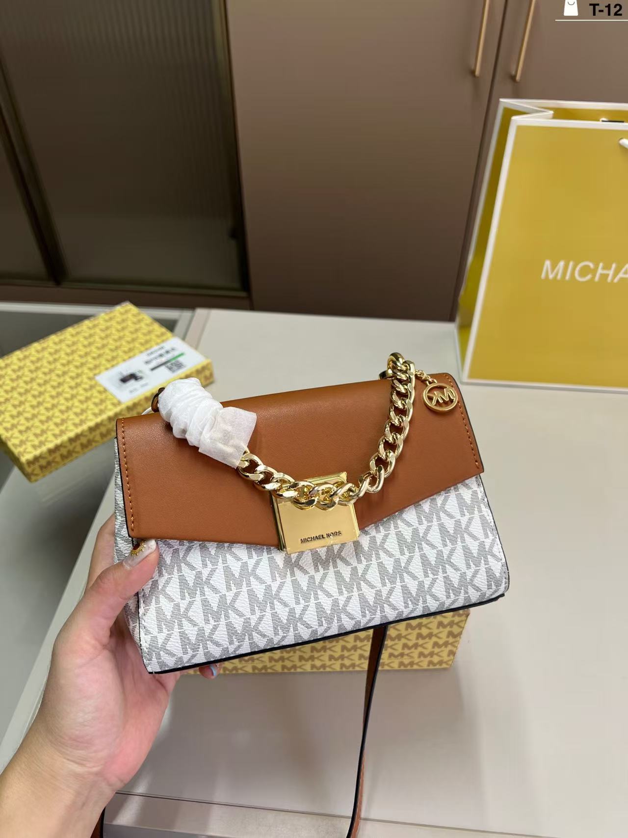 Brand new Michael Kors women's - đánh giá và giá Travel Accessories Luxury Brands
