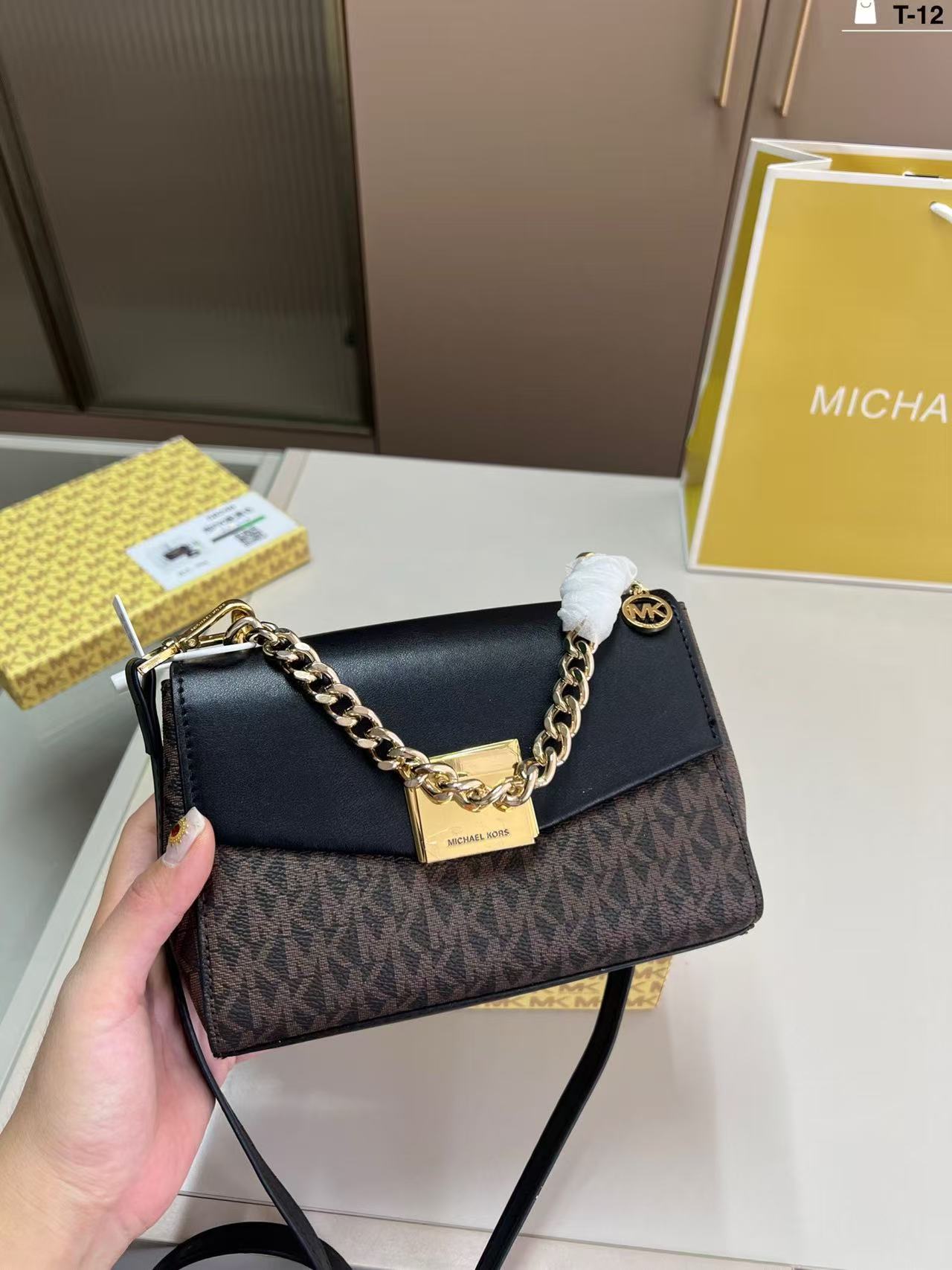 Brand new Michael Kors women's - đánh giá và giá Travel Accessories Luxury Brands